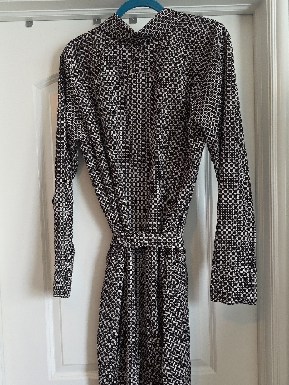 NWT easel Large Black and Tan And White Geometric Long-Sleeve Shirt Dress - Picture 2 of 8